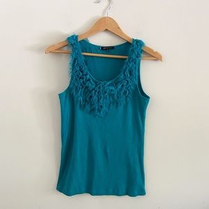 Anne Klein ruffle knit tank top with frayed edges